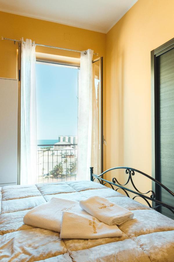 B&B Raggio Di Sole بورتو إمبيدوكْلي المظهر الخارجي الصورة
